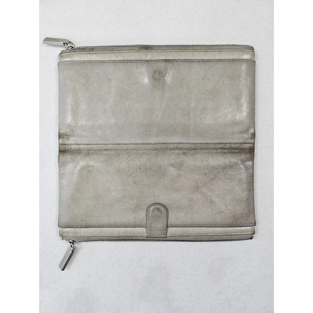 Hobo International Distressed Grey Leather Zip Clutch Wallet Geometric lining
